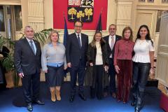 B2-WhatsApp-Image-2025-11-17-at-20.05.39-4